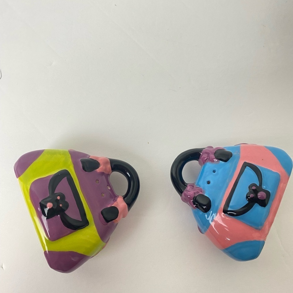 Vintage & Collectible Ceramic Purse Serving Salt & Pepper Shakers. Multi Colors. - Picture 4 of 9